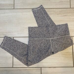 Athleta Salutation Stash II Textured Tight Micro Cheetah Print 1X